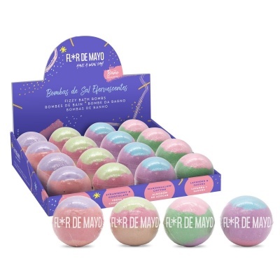 Bombas de banho em bola coloridas com embalagem azul 'FL*R DE MAYO'