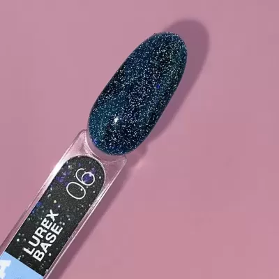 Amostra de verniz de unhas glitter azul escuro com partículas brilhantes