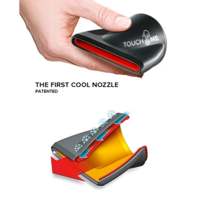 Bocal preto com interior vermelho e texto 'TOUCH ME' e esquema ilustrado do bocal com texto sobre ele