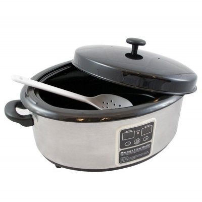 Panela elétrica em aço inoxidável com tampa preta e concha de plástico branca