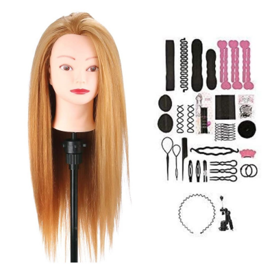 Cabeça de manequim com cabelo loiro e acessórios de cabelo variados num fundo branco