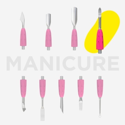 Utensílios de manicure com cabo rosa e lâmina metálica sobre fundo branco com palavra MANICURE.