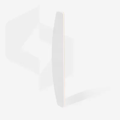 Lima de unhas branca curva com textura áspera