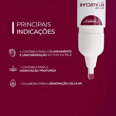 Embalagem branca do produto Smart Hyaluronic Micro com gota na ponta e texto em português sobre indicações, fundo bordô.
