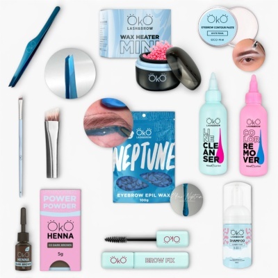 Produtos ÖkO Lash & Brow para cuidados de sobrancelhas em várias embalagens de cores azul, rosa e preto