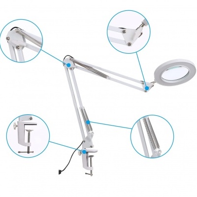 Lâmpada de mesa articulada ajustável prateada com base grampo e painel redondo de luz