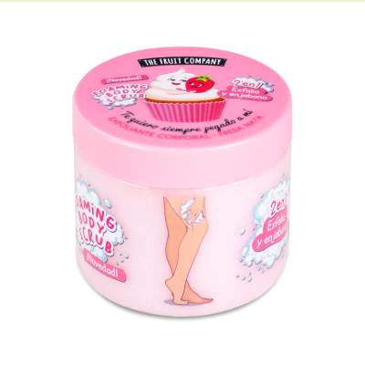 Esfoliante corporal The Fruit Company em embalagem rosa com ilustração de cupcake