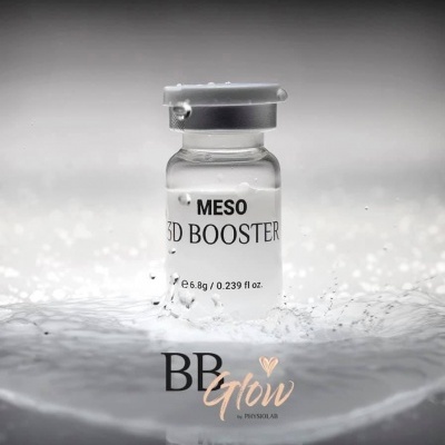 Frasco de MESO 3D BOOSTER com água e logotipo BB Glow