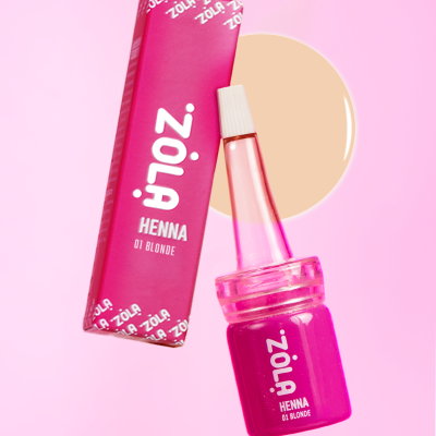 Embalagem e frasco de henna ZOLA 01 Blonde em fundo rosa.