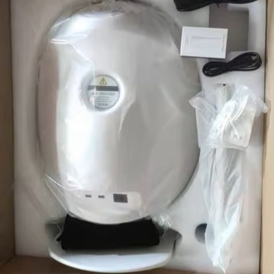 Dispositivo branco oval UV-SANITIZER embalado com cabos e manual