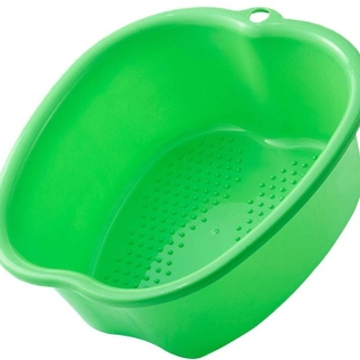 Banheira verde de plástico com superfície texturizada