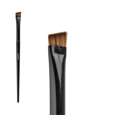 Pincel de maquilhagem preto com pelo castanho angulado e cabo com texto moemi.