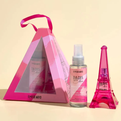 Conjunto de cosméticos 'PARIS WITH LOVE' com embalagem triangular rosa e frascos rosa em forma de Torre Eiffel