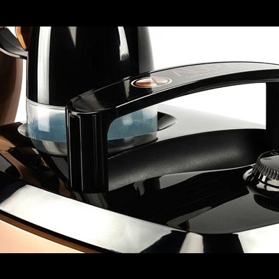 Chaleira eletrica preto e cobre com punho e tampa preta