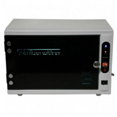 Esterilizador elétrico branco com porta preta e visor digital