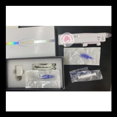 Caneta elétrica branca com acessórios em embalagem branca