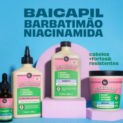 produtos linha Baicapil Barbatimão Niacinamida em embalagens rosa e verde sobre fundo azul
