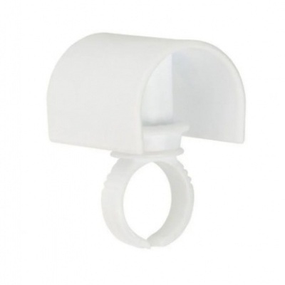 Anel plástico branco com cobertura semicircular