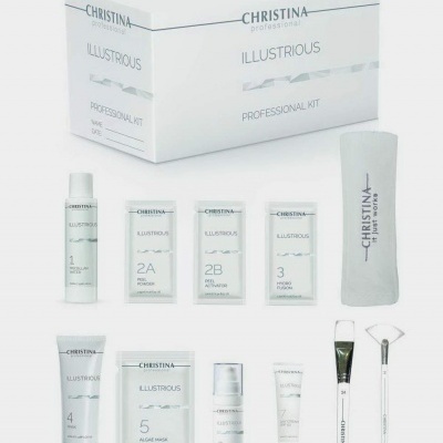 Kit profissional Christina Illustrious com vários frascos e tubos brancos