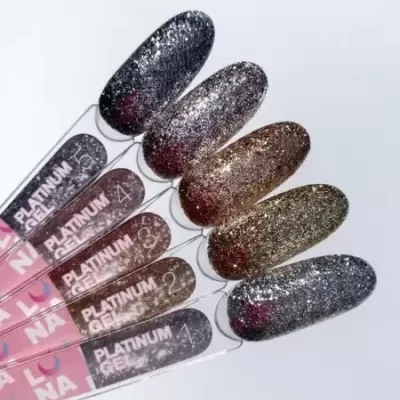 Mostruário com vernizes metálicos e glitter numerados de 1 a 5