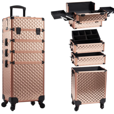 Mala de maquilhagem rosa metálico com padrão geométrico e compartimentos internos.