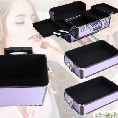 Caixa organizadora roxa metalizada com interior preto e divisórias em camadas.