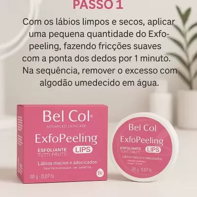 Esfoliante labial Bel Col ExfoPeeling Lips em embalagem rosa e branca sobre superfície clara com fundo neutro e planta ao fundo.