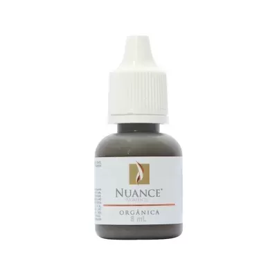 Frasco pequeno com líquido cinza escuro e rótulo branco Nuance Orgânica 8 mL