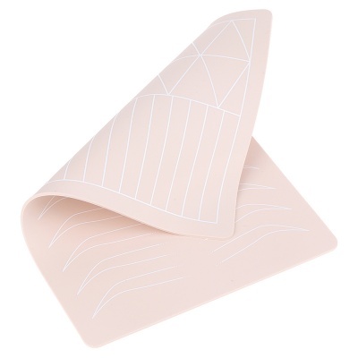 Placas de silicone cor de rosa com padrões e linhas brancas