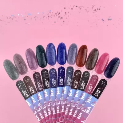 Amostras de verniz de unhas com acabamento lúrido e numeração em suporte transparente