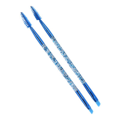 Dois pincéis azuis com cristais no cabo