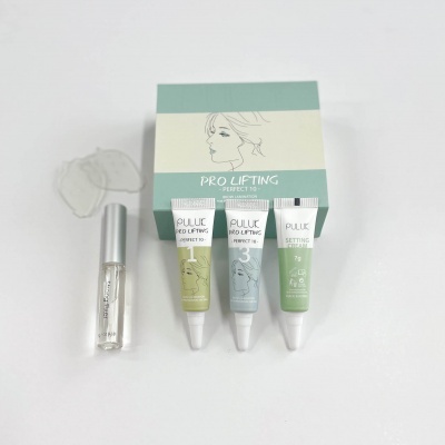 Conjunto de cosméticos PRO LIFTING com três tubos coloridos e frasco transparente