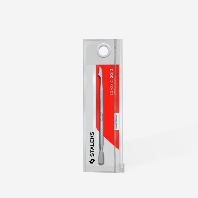 Ferramenta metálica para cuidados em embalagem plástica com marca Staleks e modelo Classic 30 12