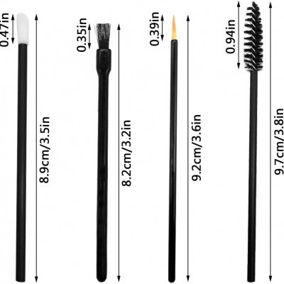 Quatro aplicadores de maquilhagem pretos com diferentes pontas e medidas visíveis