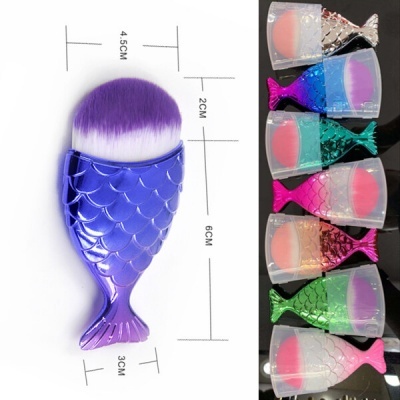 Pincel de maquilhagem em forma de cauda de peixe com cerdas roxas