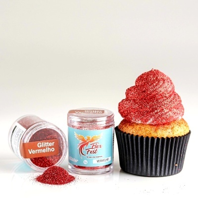 Frasco de glitter vermelho com rótulo Flex Fest e cupcake com cobertura vermelha brilhante