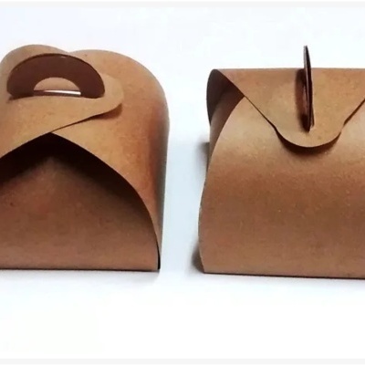 Caixas pequenas em papel kraft castanho com fecho