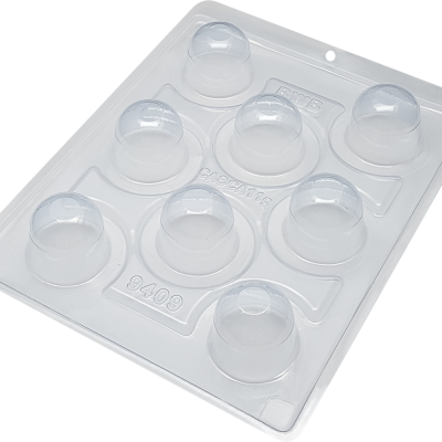 Molde plástico transparente com nove cavidades semicirculares