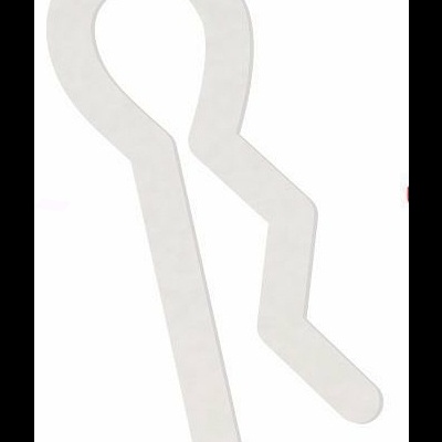 Grampo branco partido com forma curva e ondulação.