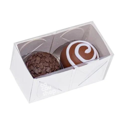 Dois bombons em caixa transparente, um com relevo e outro com espiral branca