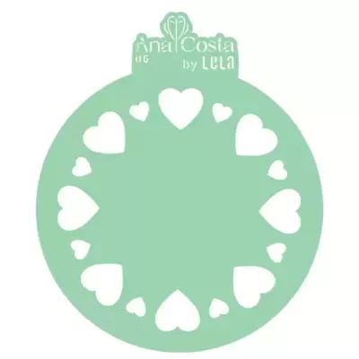 Stencil redondo verde claro com corações recortados e texto Ana Costa by LULA