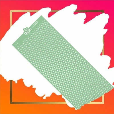 tapete de yoga verde com padrão branco sobre fundo colorido