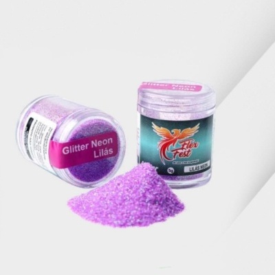 Dois frascos de glitter lilás neon, um aberto com glitter derramado, fundo branco
