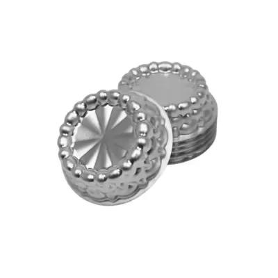 Botões metálicos prateados com bordas decorativas