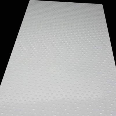 Placa branca texturizada com bolinhas
