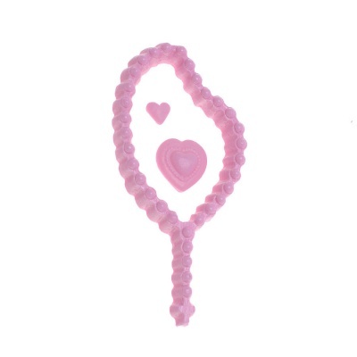 Acessórios rosa em plástico translúcido com textura, em forma de coração