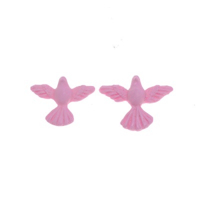 Dois pássaros decorativos cor de rosa com asas abertas