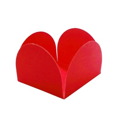 Caixa vermelha quadrada com lados arredondados em papel ou cartão