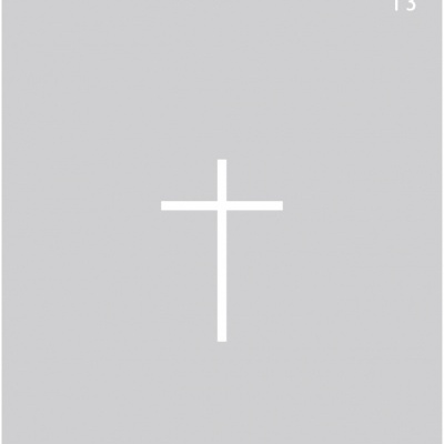 Molde stencil cinza com cruz branca e texto 'Lola 13'