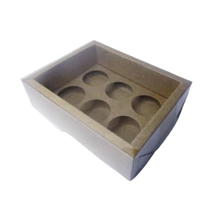 Caixa retangular de cartão castanho com compartimentos circulares